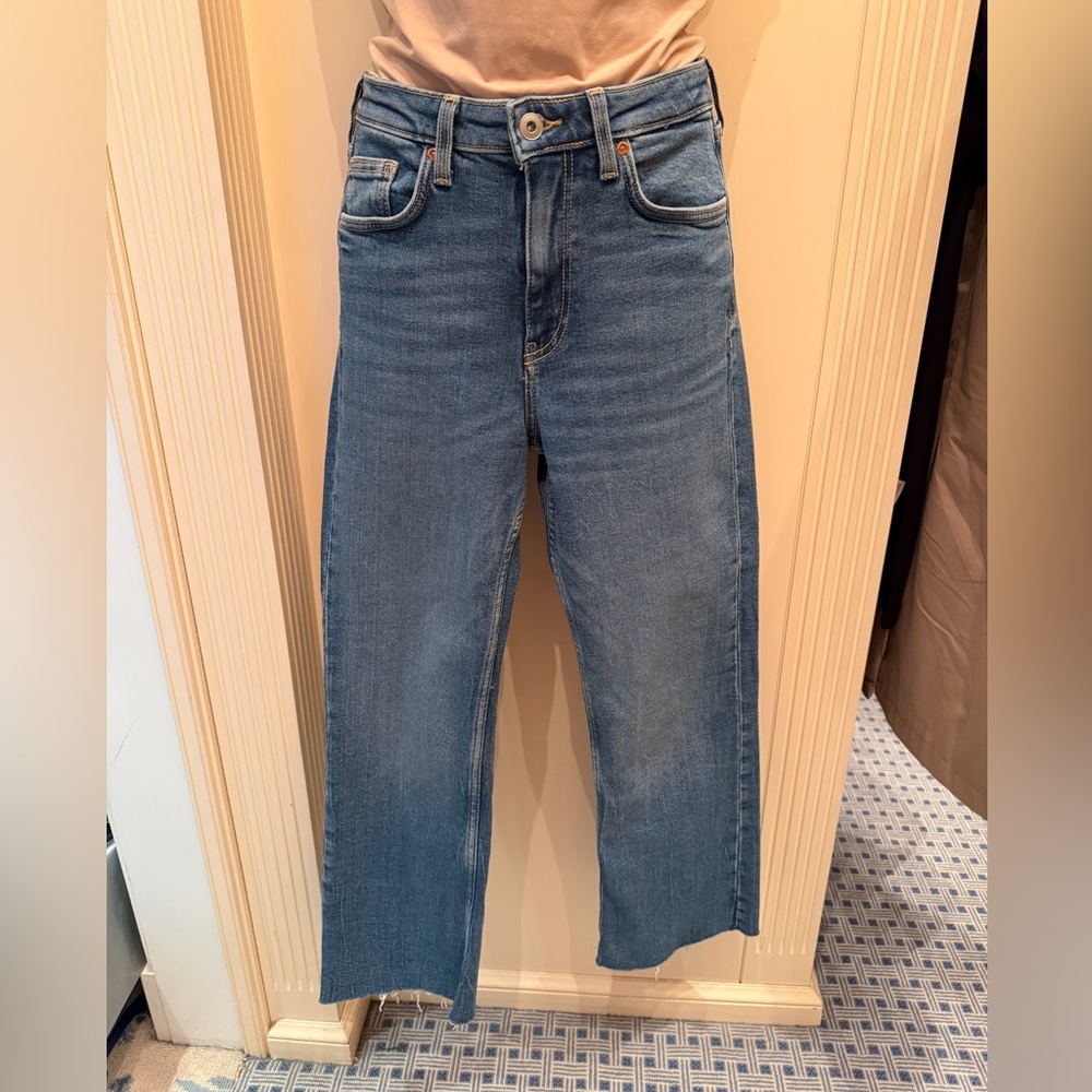 Zara High-Rise Straight Ankle Jeans - Medium Wash - Size 4 - Picture 2 of 8